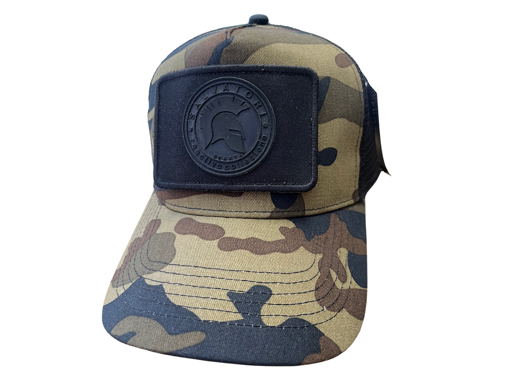 Classic logo silicone badge camo trucker cap